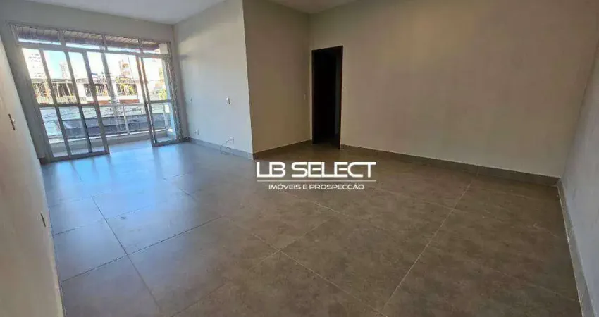 Apartamento no bairro cazeca com três quartos, sendo uma suíte e duas vagas de garagem.