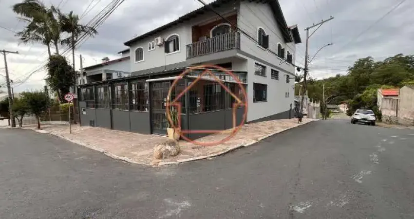 Casa à venda na Rua Samaritana, 6, Jardim Itu Sabará, Porto Alegre