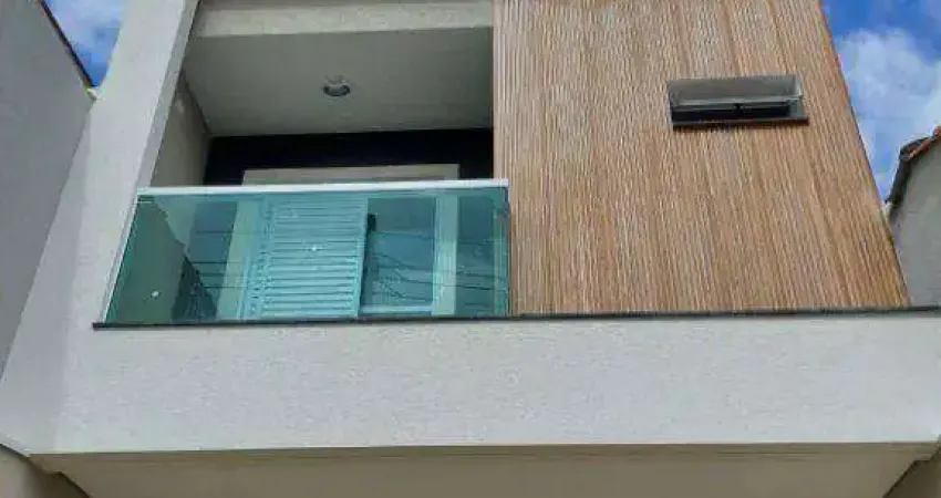 Sobrado Com 3 Suítes e 2 Vagas, na Penha