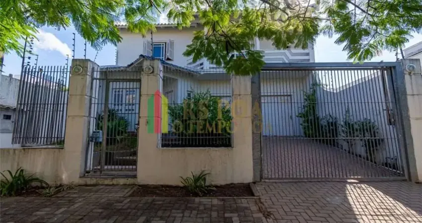 Casa com 4 quartos à venda na Rua das Bromélias, 184, Moinhos De Vento, Canoas