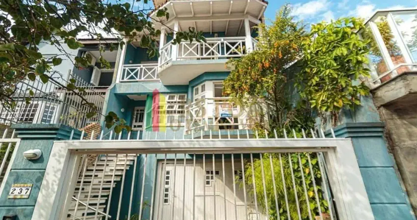 Casa com 4 quartos à venda na Rua João Berutti, 237, Chácara das Pedras, Porto Alegre