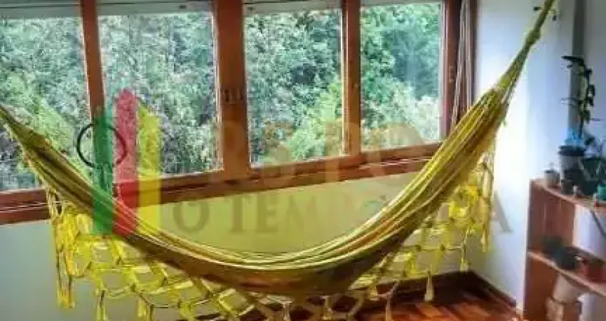 Apartamento com 3 quartos à venda na Rua São Carlos, 621, Floresta, Porto Alegre