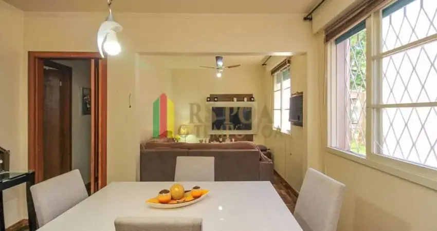 Apartamento com 3 quartos à venda na Rua Carlos Ferreira, 335, Teresópolis, Porto Alegre