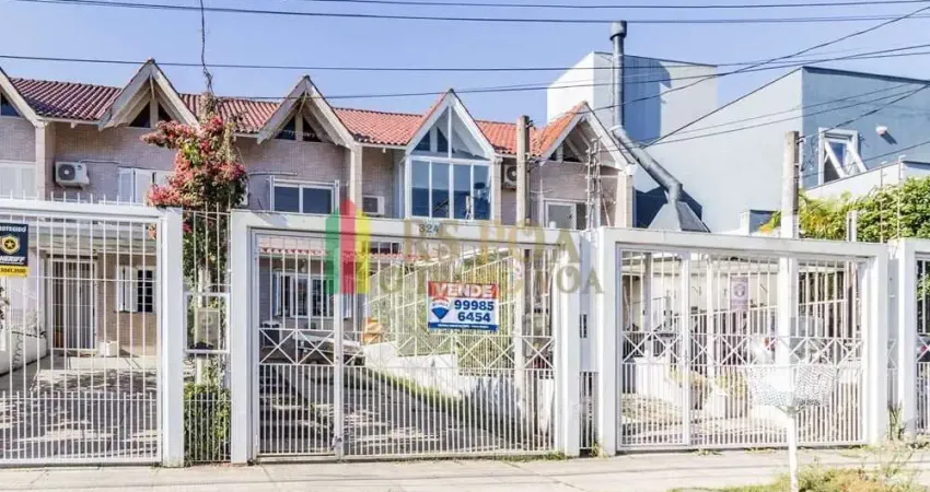Casa com 2 quartos à venda na Rua Heitor Kramer, 324, Guarujá, Porto Alegre