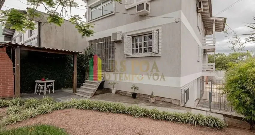Casa com 3 quartos à venda na Rua Ernesto Pellanda, 78, Vila Jardim, Porto Alegre