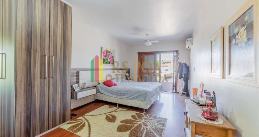 Casa com 3 quartos à venda na Rua Padre Alois Kades S J, 310, Jardim Europa, Porto Alegre