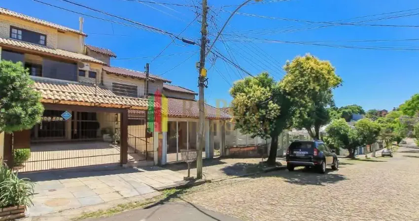 Casa com 3 quartos à venda na Rua Doutor Egydio Michaelsen, 62, Cavalhada, Porto Alegre