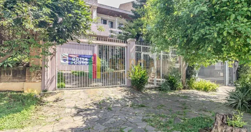 Casa com 3 quartos à venda na Rua Araponga, 306, Chácara das Pedras, Porto Alegre