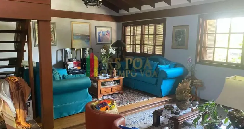 Casa com 5 quartos à venda na Rua Comendador Creidy, 125, Chácara das Pedras, Porto Alegre