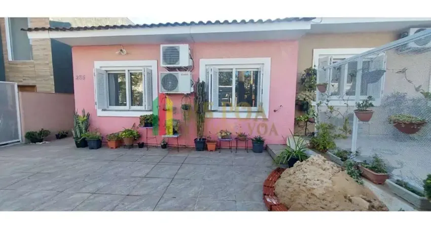 Casa em condomínio fechado com 2 quartos à venda na Rua Chácara das Nascentes, 285, Lomba do Pinheiro, Porto Alegre