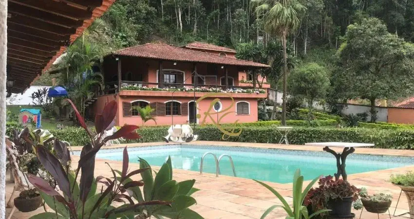 Chácara / sítio com 9 quartos à venda na Rua Nadir Veiga Castanheira, S/N, Três Córregos, Teresópolis