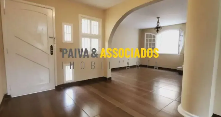 Casa com 3 quartos à venda na Rua Laura de Souza Lang, 170, Centro, Pelotas