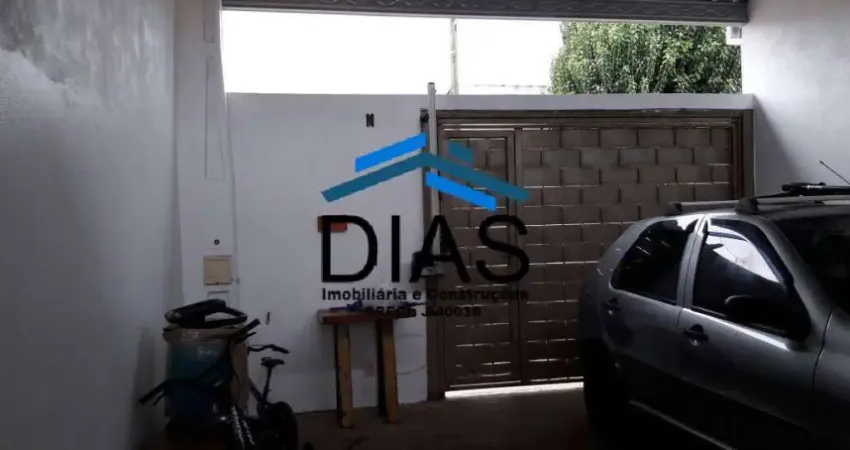 PARQUE SÃO PAULO CASA DOIS DORMITÓRIOS ÁREAS NOS FUNDOS PORTÃO FECHADO