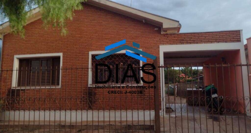 AMPLA CASA COM 3 DORMITÓRIOS SENDO 2 SUITES NO CARMO EM ARARAQUARA