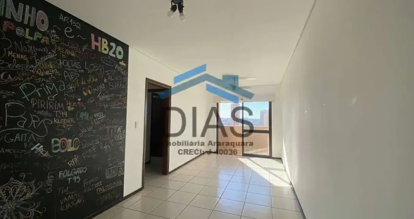 Edifício monte castelo com dois dormitórios sendo uma suíte e armários