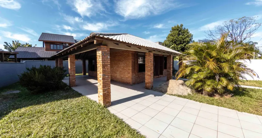 Casa financiável em amplo terreno no campeche, em florianópolis!