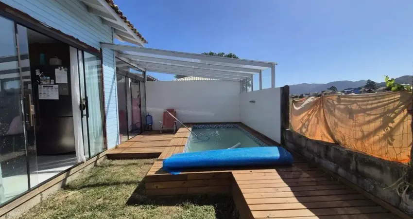 Casa individual no campeche, 3 dormitórios e piscina aquecida