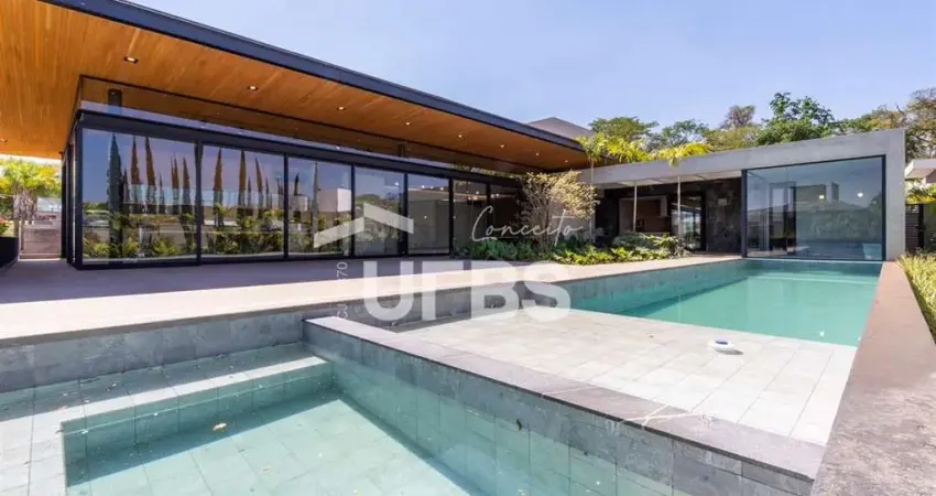 Casa em condomínio fechado com 4 quartos à venda na Avenida Diógenes Dolival Sampaio, Jardins Munique, Goiânia