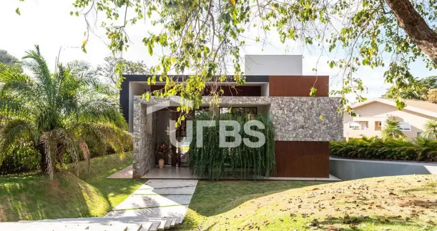 Incrível oportunidade ! casa no aldeia do vale com elevador para 4 pessoas.