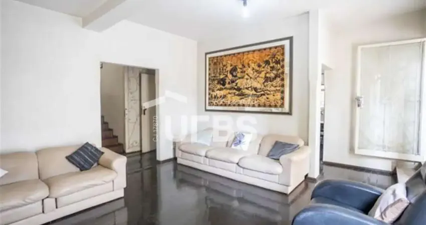 Casa com 7 quartos à venda na Rua 32 A, 185, Setor Aeroporto, Goiânia