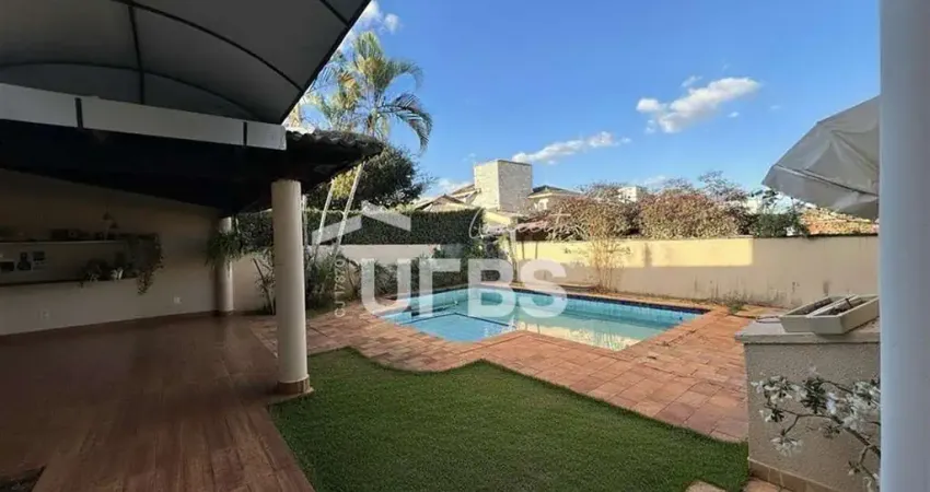 Casa em condomínio fechado com 6 quartos à venda na Rua SB 50, Loteamento Portal do Sol II, Goiânia