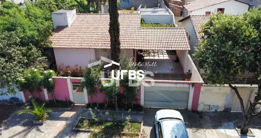Casa com 3 quartos à venda na Avenida Anápolis, Vila Brasília, Aparecida de Goiânia