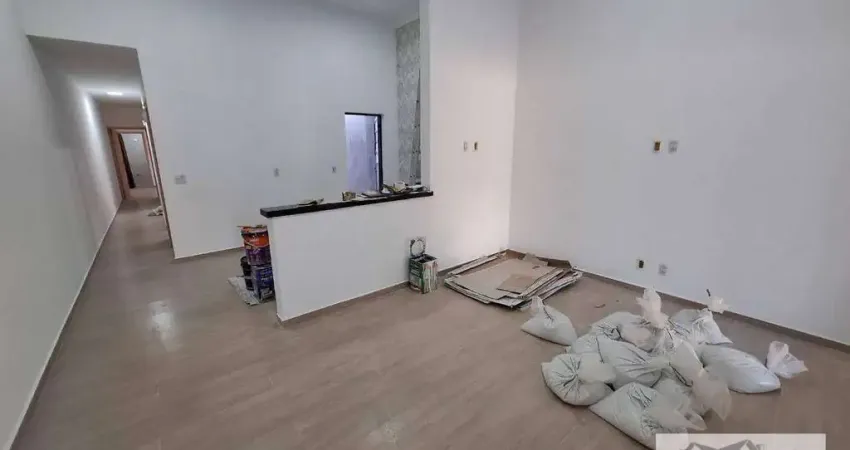 Casa nova 3 dormitórios, repleta de armários, Jardim Satélite