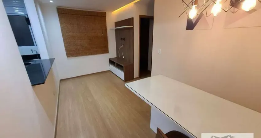 Apartamento 2 quartos, repleto de armários, ao lado da johnson