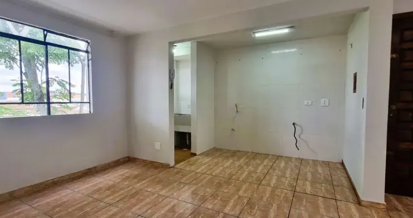 Apartamento com 3 quartos para alugar na Rua Leonardo Javorski, 100, Fazendinha, Curitiba