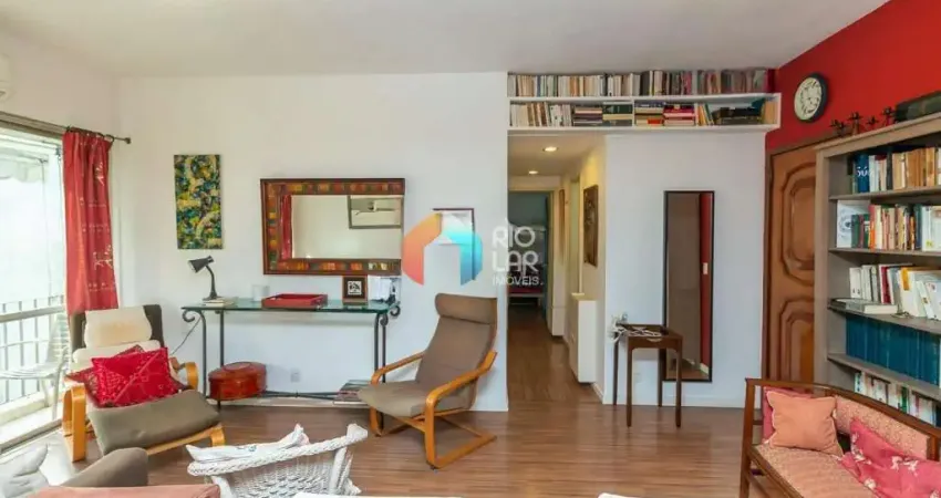 Apartamento, Cosme Velho, 2 quartos, sala em dois Ambientes, varanda, vista Livre, cozinha com armá