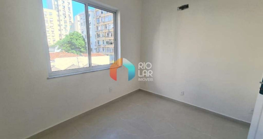 Apartamento Sala e Quarto à venda em Ipanema , Banheiro com Blindex, Cozinha cabe Fogão e Geladeira