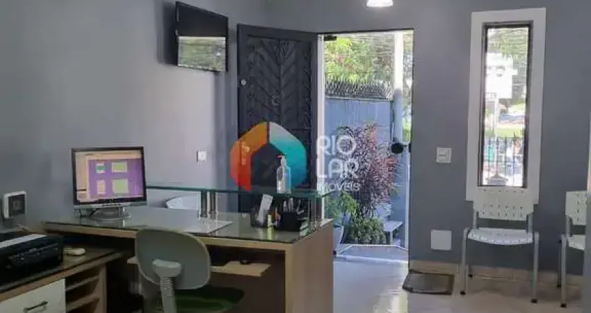 Casa comercial com 4 salas à venda na Rua Doutor Francisco Portela, Paraíso, São Gonçalo