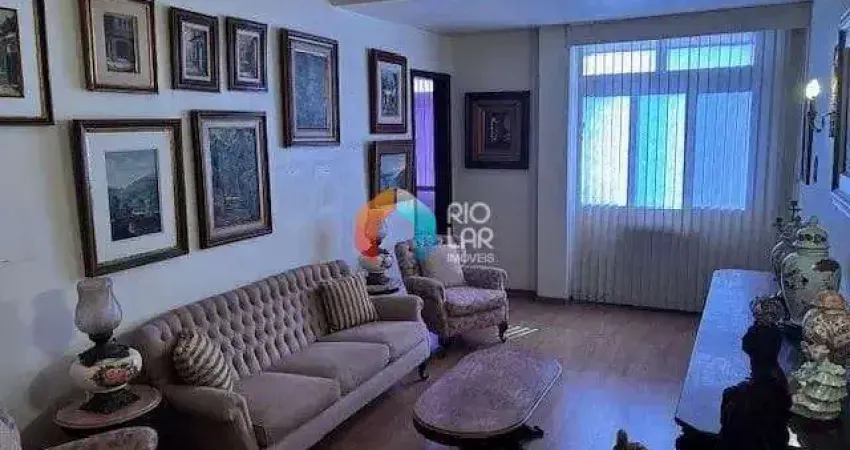 Excelente apt 3 qts com dependências completas e garagem. porteira fechada.