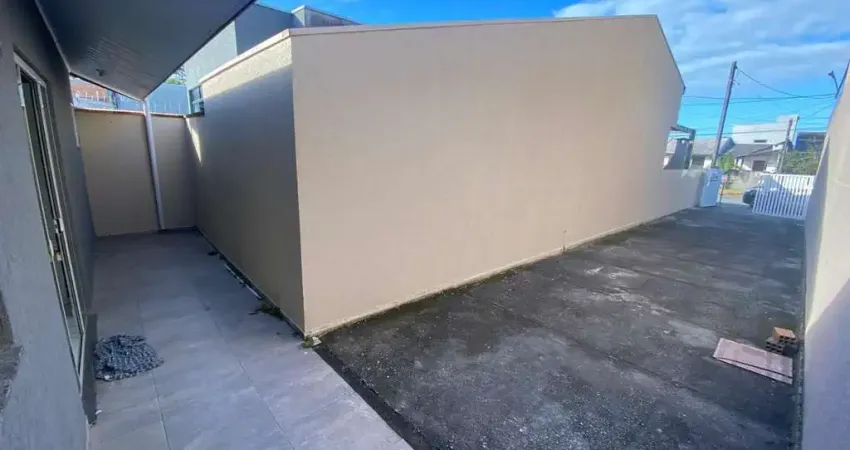 Casa para Venda em Matinhos, Bairro Bom Retiro, 2 dormitórios, 1 banheiro, 3 vagas