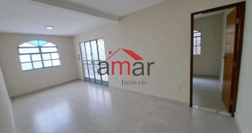 Casa com 3 quartos para alugar na Santa Terezinha, Belo Horizonte 