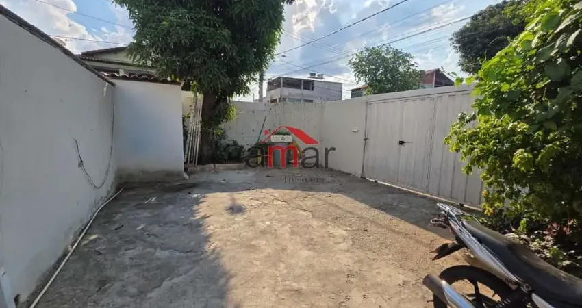 Casa com 3 quartos para alugar na Santa Terezinha, Belo Horizonte