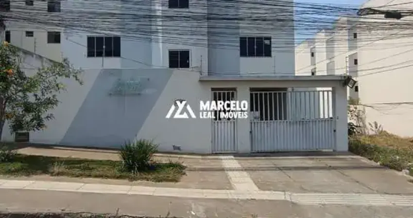 Alugo amplo apto de 3º andar a 100 mts da Faculdade Fainor e toda infra estrutur