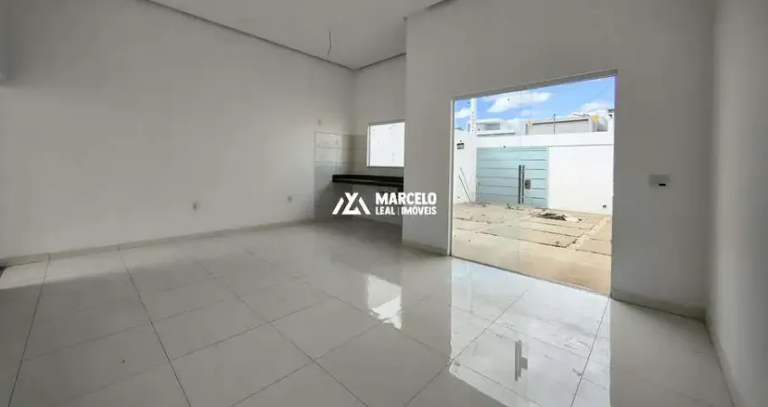 Vendo excelente casa 3 quartos sendo 1 suíte, sala e cozinha com pé direito alto