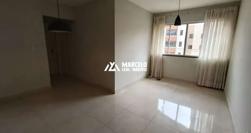 Alugo apto de 2/4 sendo 01 suite com elevador e portaria 24hs no bairro candeias