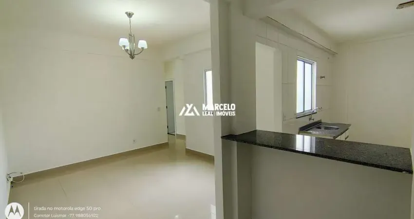 Vendo Apartamento 1º andar, 2/4 sendo uma suíte com varanda no Candeias em Vitór