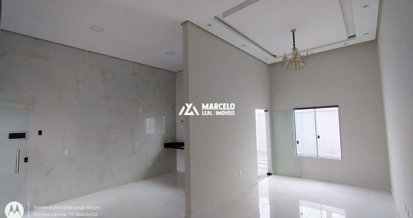 Vendo excelente casa 3 quartos sendo 1 suíte, sala com pé direito alto, cozinha,