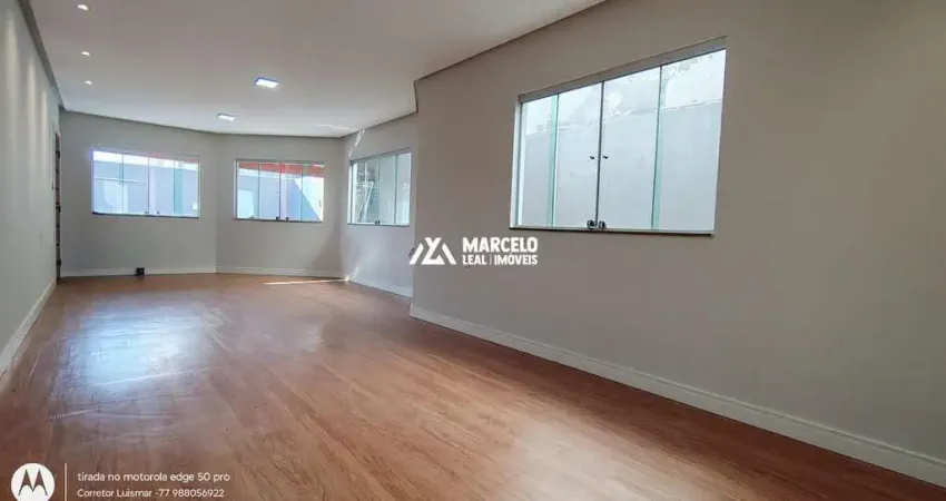 Vendo casa solta 3 quartos sendo 1 suíte com closet, 112,78 m² de área construíd