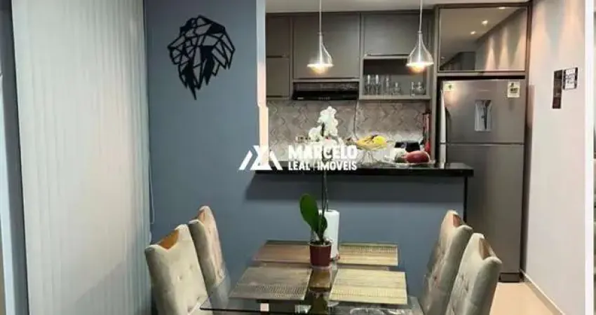 Vendo lindo  apto com móveis planejados e decorado no 3º andar com 2/4 dentro do