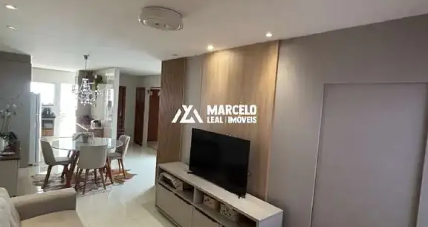 Vendo uma linda casa confortável e bem planejada  'de porteira fechada' com 3 qu