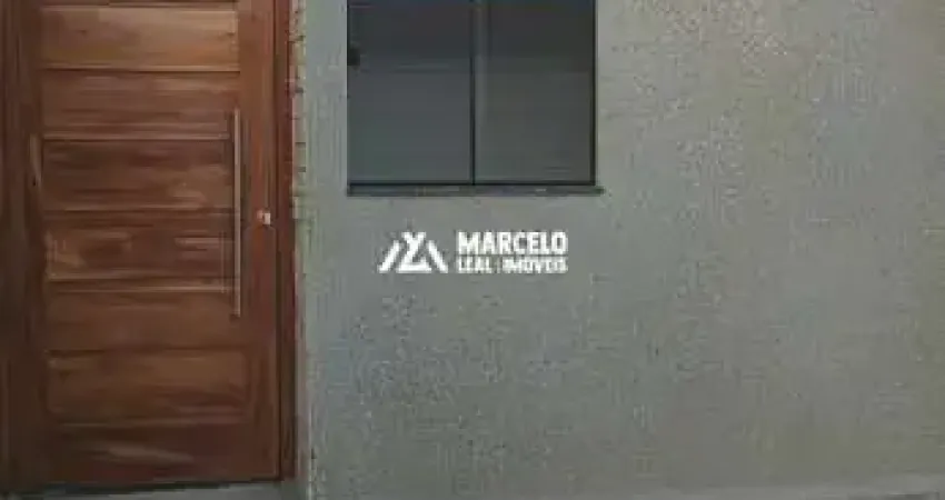 Aluga casa nova (nunca antes habitada) de 2/4 sendo 1 suíte a menos de 200 mts