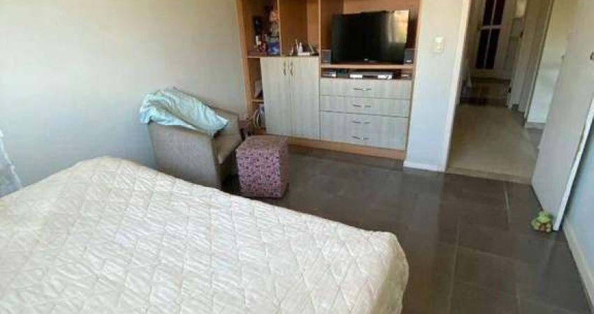 Casa com 3 dormitórios à venda, 160 m² por R$ 670.000,00 - São Marcos - Macaé/RJ