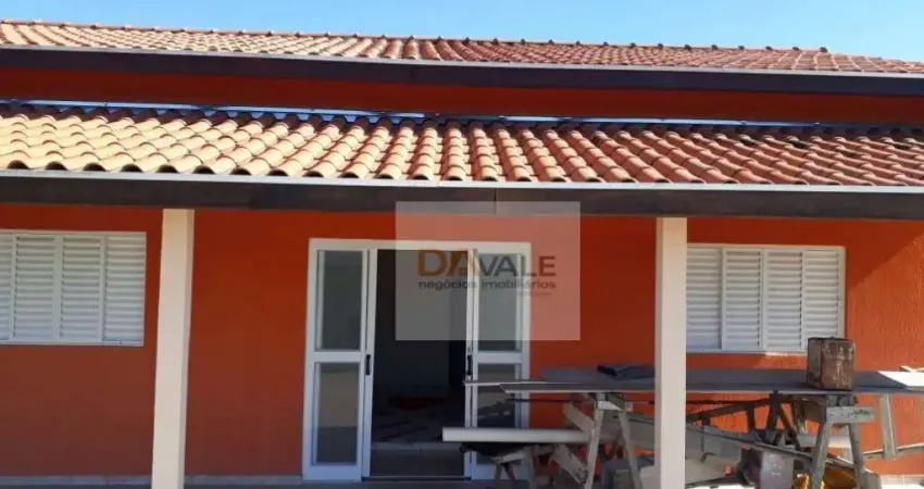 Ótima chácara de 8000 m² na Boa Vista casa de 250 m² de área construída.