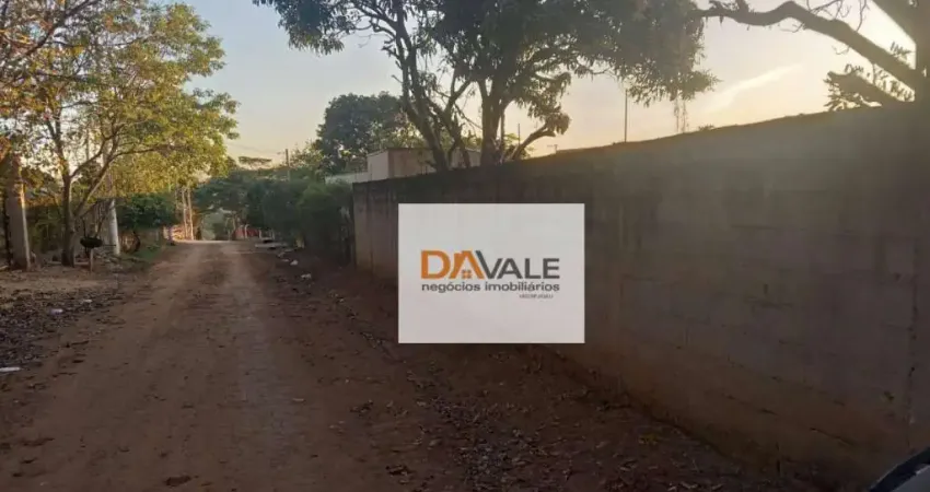 Chácara com 3 dormitórios à venda, 1600 m² por R$ 500.000,00 - Tijuco Preto - Caçapava/SP