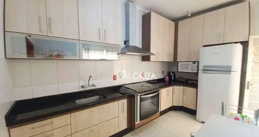 Casa com 3 dormitórios à venda, 240 m² por R$ 700.000,00 - Vila Fiori - Sorocaba/SP