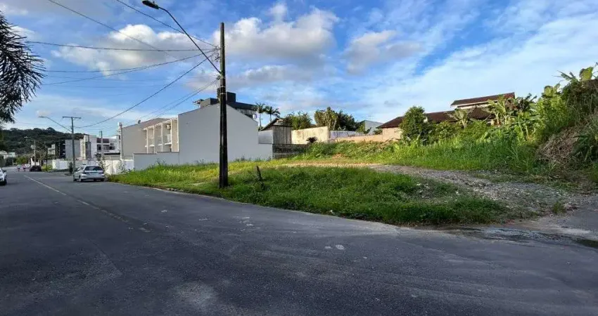 Terreno a venda no bairro Gloria